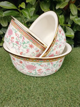 Load image into Gallery viewer, Metal Bowl Set of 3 Pink
