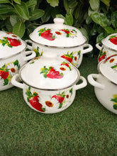 Load image into Gallery viewer, Strawberry Pot Set With Kettle
