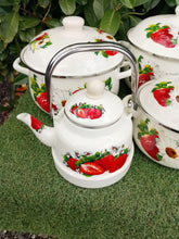 Load image into Gallery viewer, Strawberry Pot Set With Kettle
