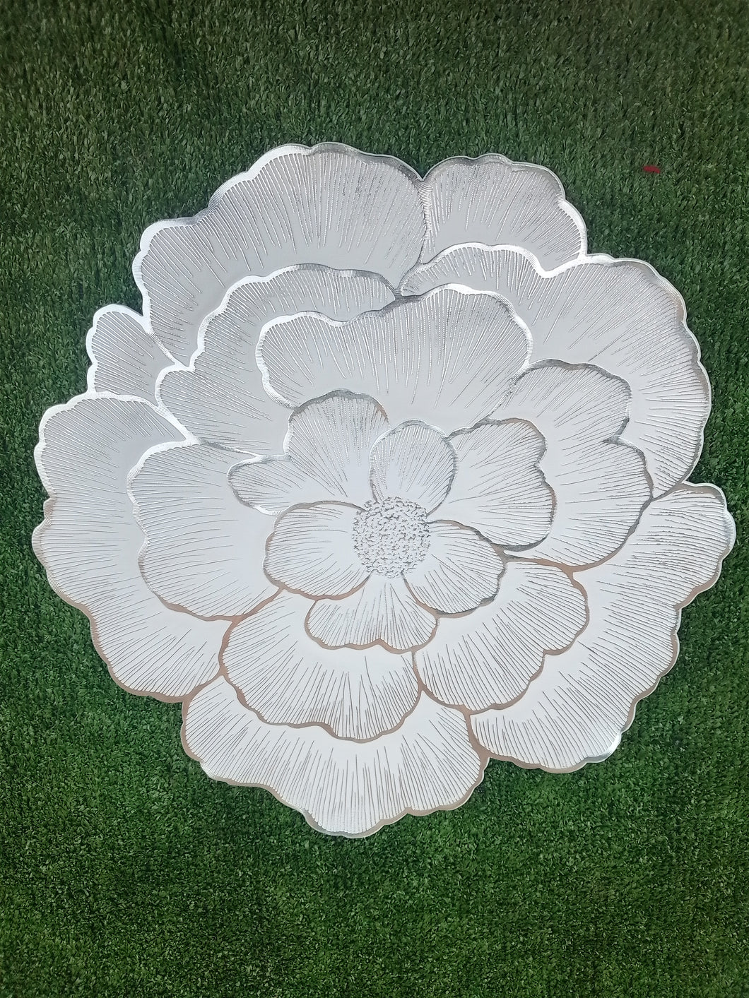 White &Silver Placemats x4