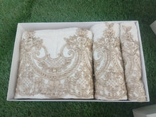 Load image into Gallery viewer, Coffee and Cream Towel Set - 1 bath Towel &amp;2 Hand towels
