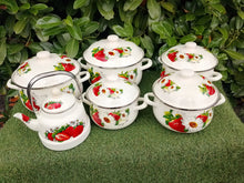 Load image into Gallery viewer, Strawberry Pot Set With Kettle
